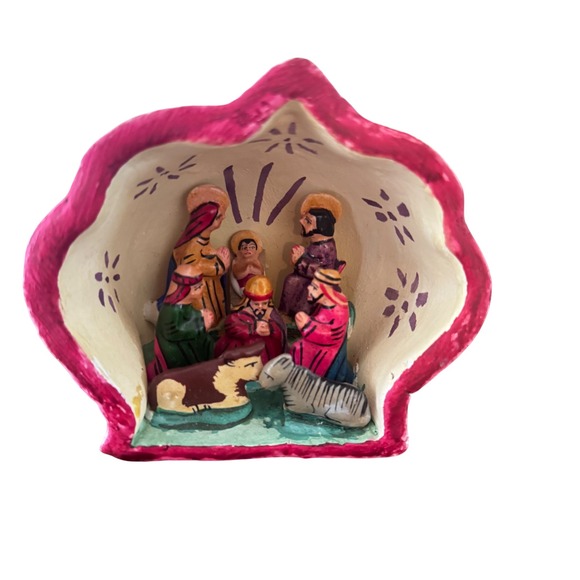 Vintage Hand Painted Nativity Scene Gourd sculpture Unique Christmas Decoration - Picture 1 of 7